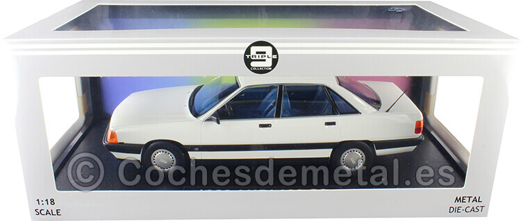 1989 Audi 100 2.3E C3 Blanco Alpino 1:18 Triple-9 1800353
